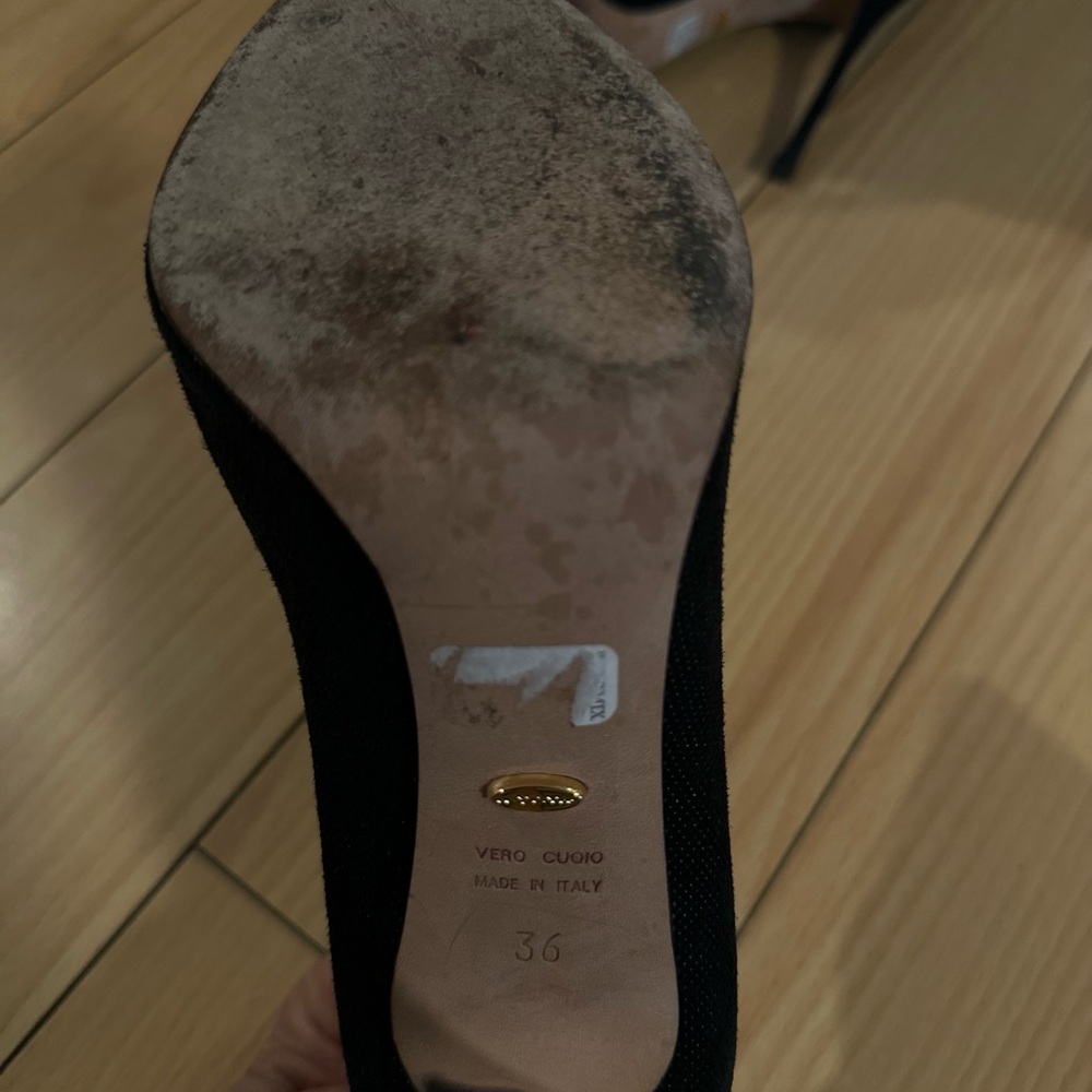 Sergio Rossi black stiletto heels. - Picture 2 of 5